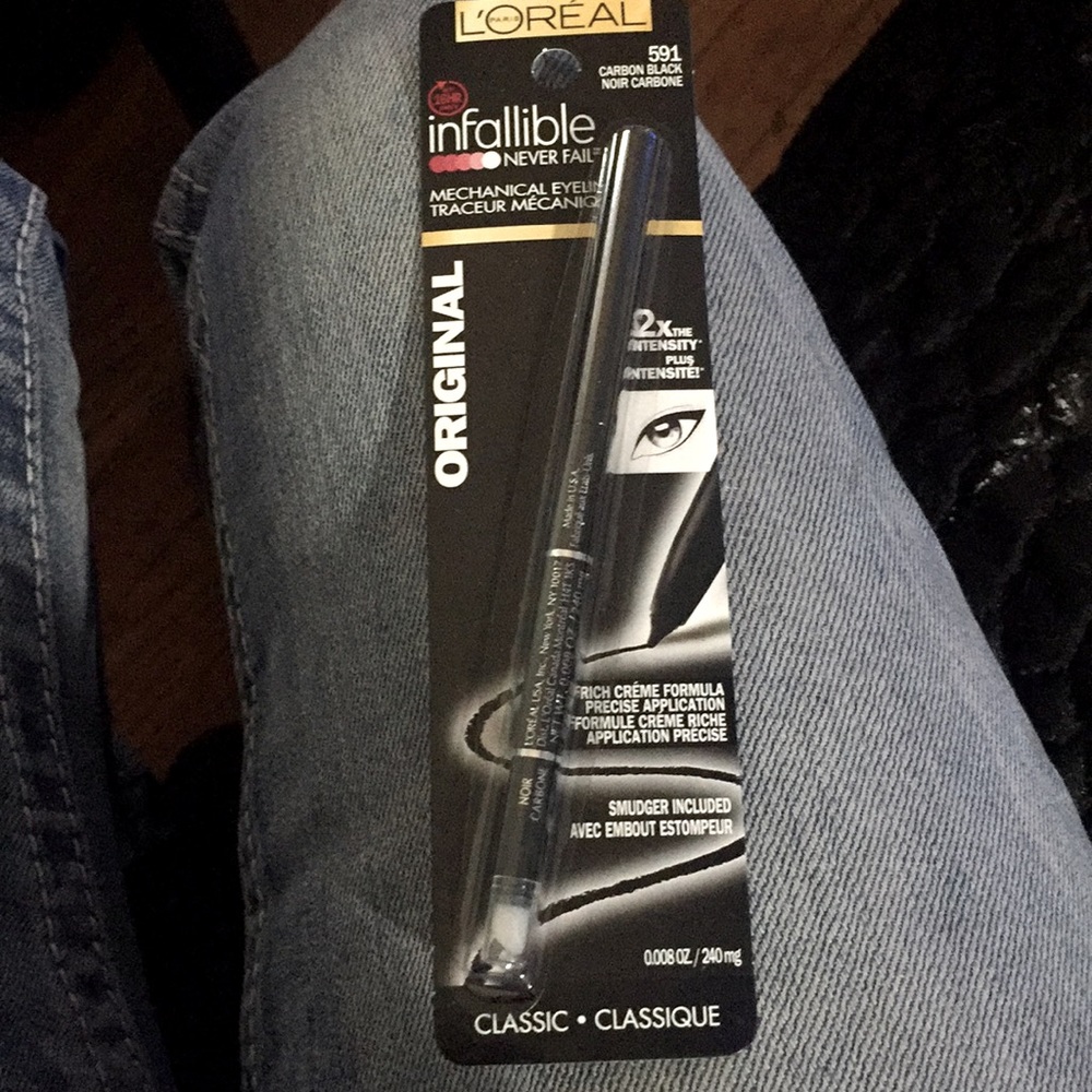 Mechanical eyeliner